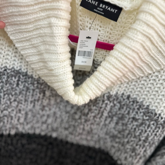 Lane Bryant Sweater NWT 26/28 - Picture 3 of 3